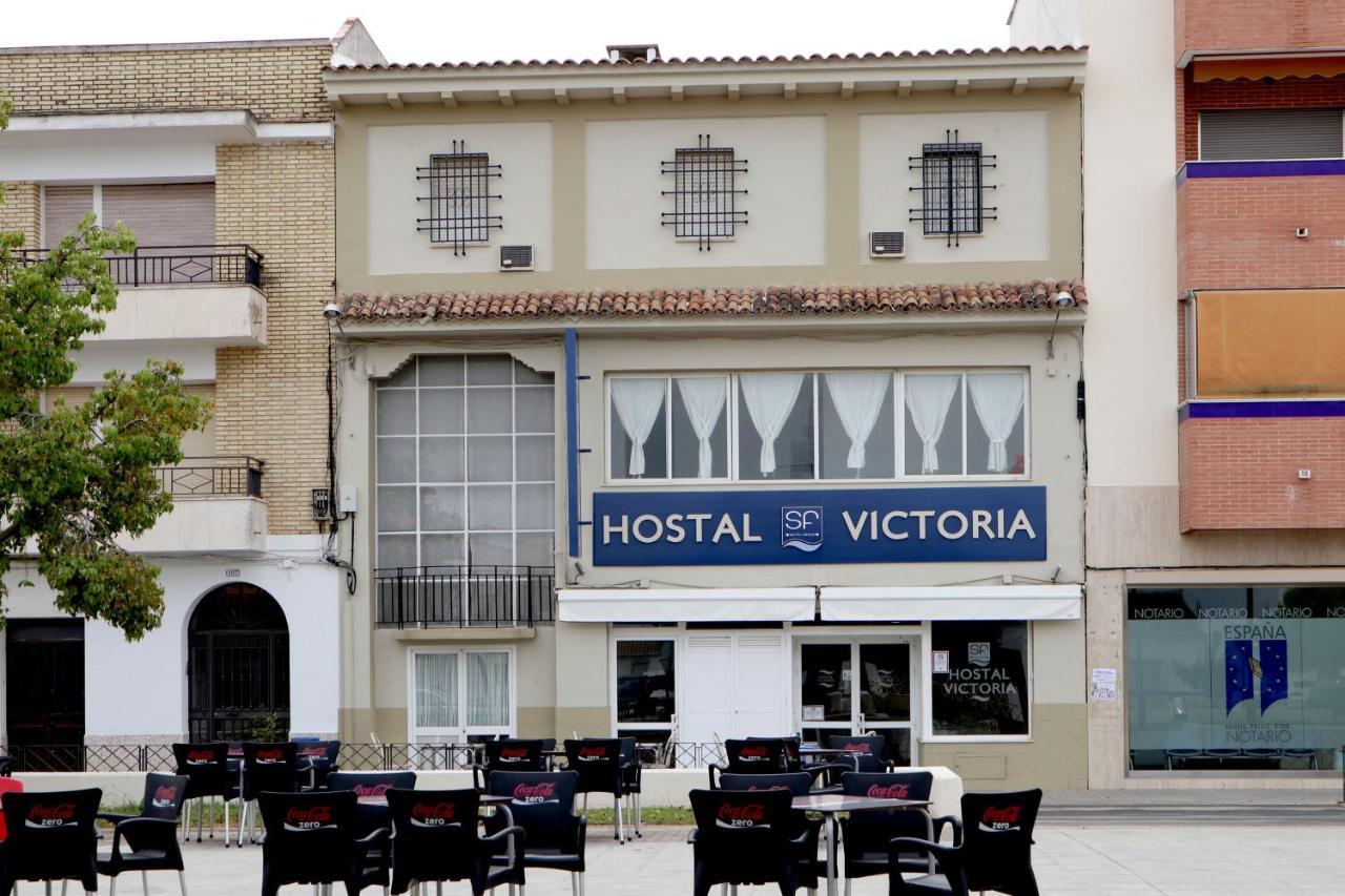 Hostal Victoria Hotel La Carlota Ngoại thất bức ảnh